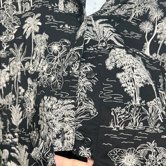 Top Shop RT: $50 Safari Savana Print Black and White Tropical Shirt size 6 - Picture 4 of 7
